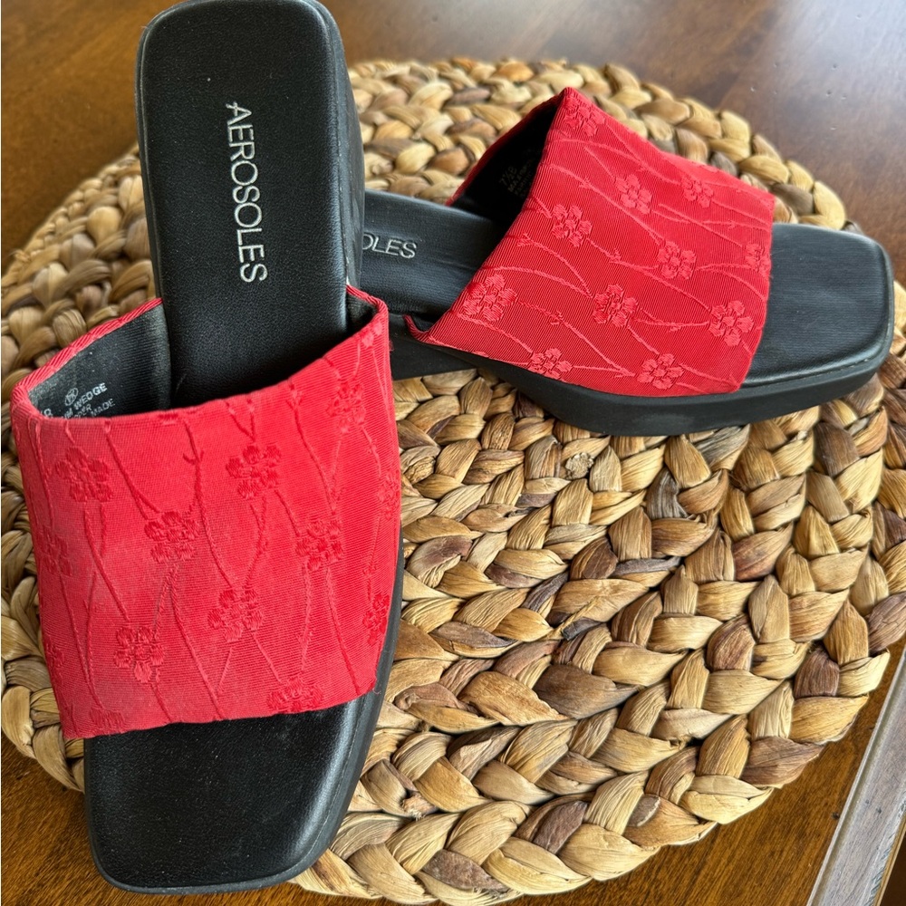 AEROSOLES Red Floral Slide Mules